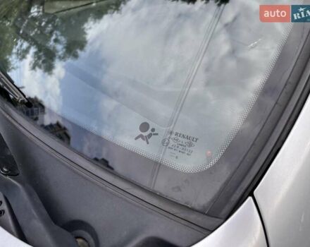 Серый Рено Clio Symbol, объемом двигателя 1.4 л и пробегом 51 тыс. км за 5250 $, фото 9 на Automoto.ua
