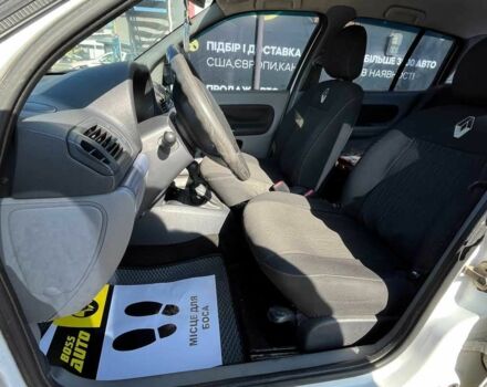 Рено Clio Symbol 2006 в Стрые на Automoto.ua Серый Рено Clio Symbol, объемом двигателя 1.4 л и пробегом 291 тыс. км за 3999 $, фото 9 на Automoto.ua