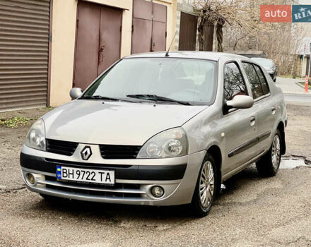 Серый Рено Clio Symbol, объемом двигателя 1.39 л и пробегом 163 тыс. км за 3400 $, фото 2 на Automoto.ua