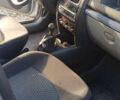 Серый Рено Clio Symbol, объемом двигателя 1.39 л и пробегом 338 тыс. км за 2600 $, фото 9 на Automoto.ua