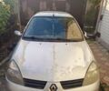 Серый Рено Clio Symbol, объемом двигателя 1.4 л и пробегом 150 тыс. км за 3000 $, фото 21 на Automoto.ua