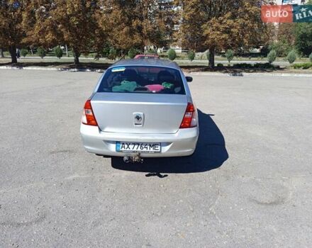 Серый Рено Clio Symbol, объемом двигателя 1.4 л и пробегом 246 тыс. км за 3700 $, фото 6 на Automoto.ua