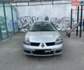 Серый Рено Clio Symbol, объемом двигателя 1.39 л и пробегом 225 тыс. км за 2880 $, фото 1 на Automoto.ua