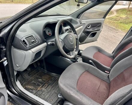 Серый Рено Clio Symbol, объемом двигателя 1.4 л и пробегом 75 тыс. км за 3950 $, фото 19 на Automoto.ua