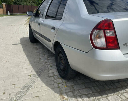 Серый Рено Clio Symbol, объемом двигателя 1.39 л и пробегом 223 тыс. км за 2350 $, фото 28 на Automoto.ua