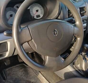 Серый Рено Clio Symbol, объемом двигателя 1.39 л и пробегом 338 тыс. км за 2600 $, фото 7 на Automoto.ua