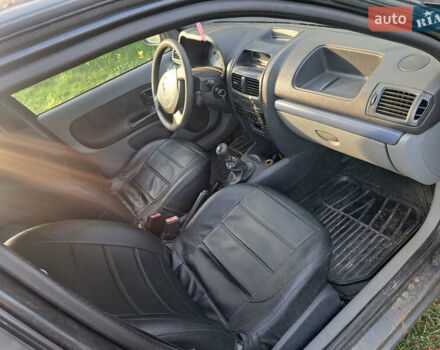 Серый Рено Clio Symbol, объемом двигателя 1.4 л и пробегом 260 тыс. км за 2600 $, фото 5 на Automoto.ua