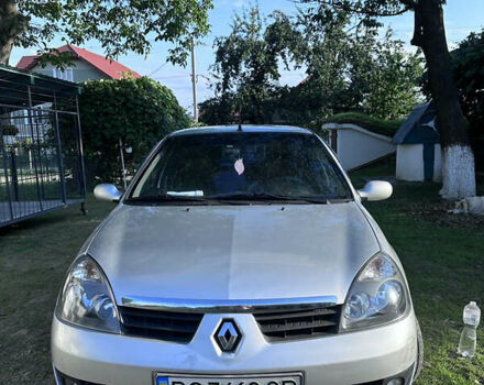 Серый Рено Clio Symbol, объемом двигателя 1.39 л и пробегом 240 тыс. км за 3500 $, фото 2 на Automoto.ua