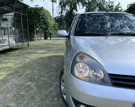 Серый Рено Clio Symbol, объемом двигателя 1.39 л и пробегом 240 тыс. км за 3500 $, фото 18 на Automoto.ua