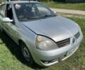 Серый Рено Clio Symbol, объемом двигателя 1.4 л и пробегом 162 тыс. км за 2490 $, фото 2 на Automoto.ua