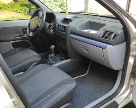 Сірий Рено Clio Symbol, об'ємом двигуна 1.4 л та пробігом 206 тис. км за 4150 $, фото 5 на Automoto.ua