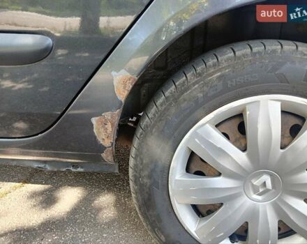 Рено Clio Symbol 2008 у Харкові на Automoto.ua Сірий Рено Clio Symbol, об'ємом двигуна 1.39 л та пробігом 270 тис. км за 3000 $, фото 6 на Automoto.ua