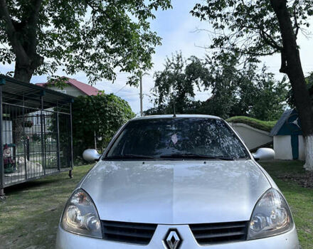 Серый Рено Clio Symbol, объемом двигателя 1.39 л и пробегом 240 тыс. км за 3500 $, фото 16 на Automoto.ua