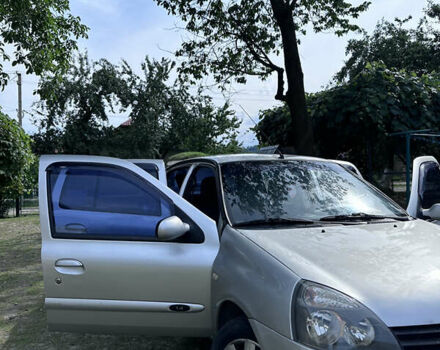 Серый Рено Clio Symbol, объемом двигателя 1.39 л и пробегом 240 тыс. км за 3500 $, фото 39 на Automoto.ua