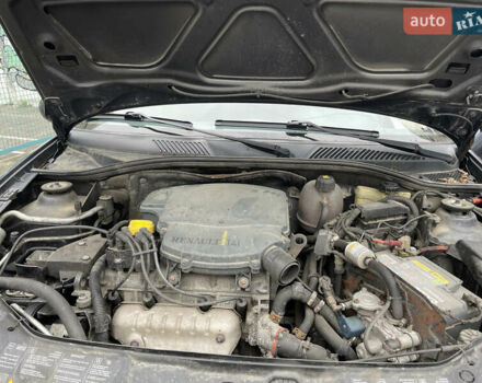 Сірий Рено Clio Symbol, об'ємом двигуна 1.4 л та пробігом 188 тис. км за 3000 $, фото 2 на Automoto.ua