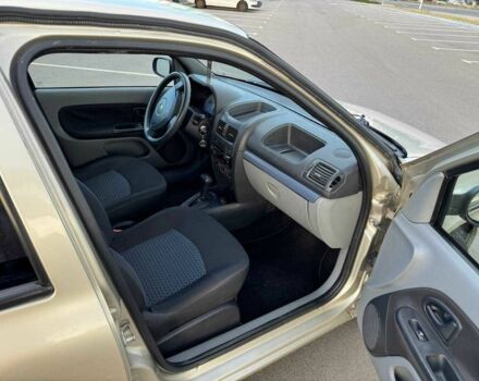 Серый Рено Clio Symbol, объемом двигателя 1.4 л и пробегом 127 тыс. км за 3499 $, фото 12 на Automoto.ua