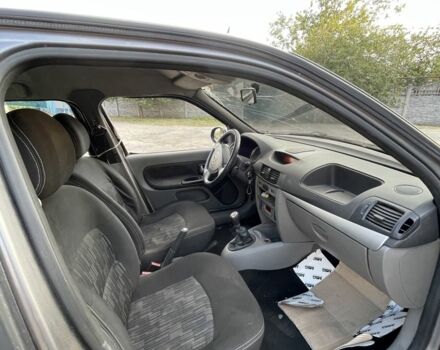 Сірий Рено Clio Symbol, об'ємом двигуна 1.4 л та пробігом 186 тис. км за 1200 $, фото 5 на Automoto.ua