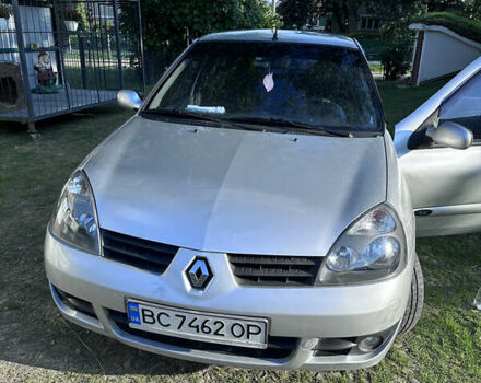 Серый Рено Clio Symbol, объемом двигателя 1.39 л и пробегом 240 тыс. км за 3500 $, фото 5 на Automoto.ua