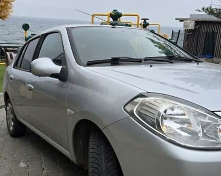 Серый Рено Clio Symbol, объемом двигателя 1.39 л и пробегом 169 тыс. км за 4718 $, фото 4 на Automoto.ua