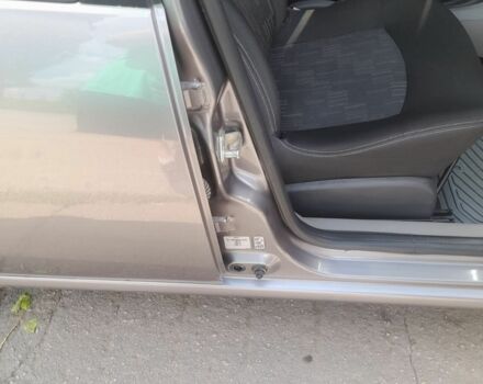 Серый Рено Clio Symbol, объемом двигателя 1.4 л и пробегом 218 тыс. км за 4550 $, фото 7 на Automoto.ua