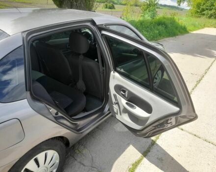 Серый Рено Clio Symbol, объемом двигателя 1.4 л и пробегом 218 тыс. км за 4550 $, фото 6 на Automoto.ua