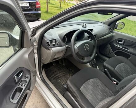Сірий Рено Clio Symbol, об'ємом двигуна 1.4 л та пробігом 175 тис. км за 3800 $, фото 4 на Automoto.ua