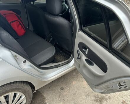 Сірий Рено Clio Symbol, об'ємом двигуна 1.4 л та пробігом 202 тис. км за 4400 $, фото 15 на Automoto.ua