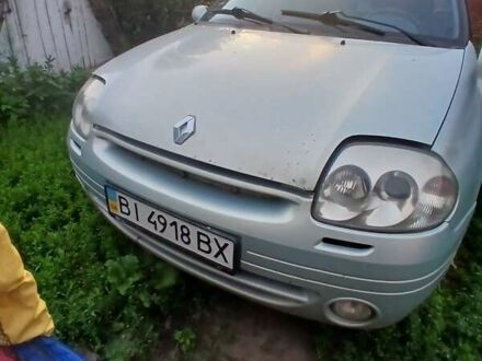 Рено Clio Symbol 2001 в Ахтырке на Automoto.ua Серый Рено Clio Symbol, объемом двигателя 1.4 л и пробегом 240 тыс. км за 3200 $, фото 1 на Automoto.ua