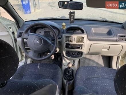Серый Рено Clio Symbol, объемом двигателя 1.4 л и пробегом 220 тыс. км за 3050 $, фото 1 на Automoto.ua