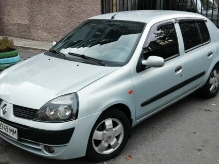 Рено Clio Symbol 2003 в Днепре (Днепропетровске) на Automoto.ua Серый Рено Clio Symbol, объемом двигателя 1.4 л и пробегом 290 тыс. км за 3350 $, фото 1 на Automoto.ua