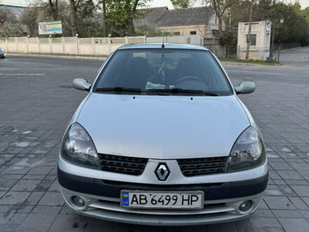 Рено Clio Symbol 2003 в Виннице на Automoto.ua Серый Рено Clio Symbol, объемом двигателя 1.4 л и пробегом 189 тыс. км за 3900 $, фото 1 на Automoto.ua