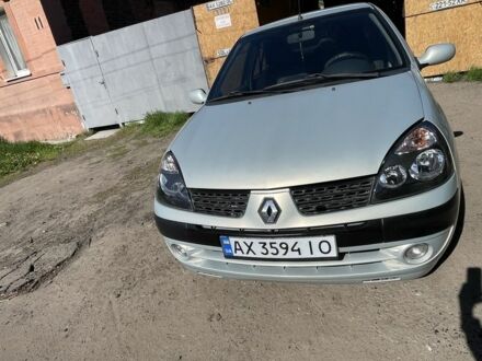 Рено Clio Symbol 2003 в Харькове на Automoto.ua Серый Рено Clio Symbol, объемом двигателя 1.4 л и пробегом 187 тыс. км за 3400 $, фото 1 на Automoto.ua