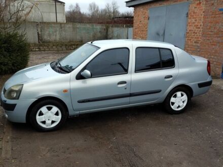 Рено Clio Symbol 2004 в Конотопе на Automoto.ua Серый Рено Clio Symbol, объемом двигателя 1.4 л и пробегом 3 тыс. км за 3029 $, фото 1 на Automoto.ua
