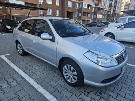 Рено Clio Symbol 2011 у Софіївська Борщагівка на Automoto.ua Сірий Рено Clio Symbol, об'ємом двигуна 1.4 л та пробігом 133 тис. км за 5000 $, фото 1 на Automoto.ua