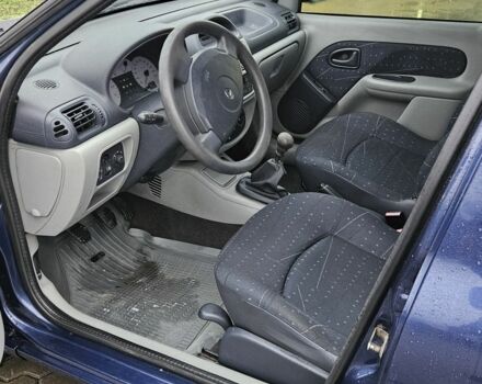 Синий Рено Clio Symbol, объемом двигателя 1.4 л и пробегом 214 тыс. км за 3800 $, фото 3 на Automoto.ua