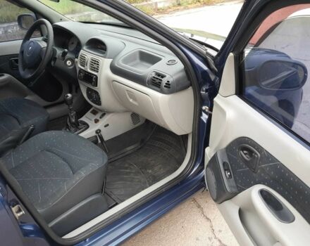 Синий Рено Clio Symbol, объемом двигателя 1.4 л и пробегом 144 тыс. км за 3350 $, фото 16 на Automoto.ua