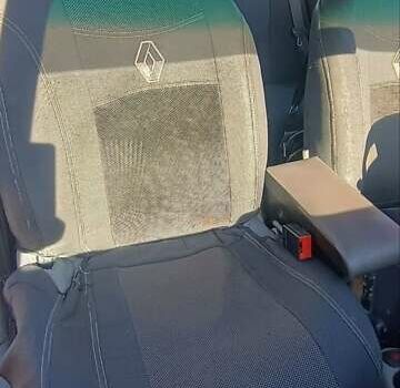 Синий Рено Clio Symbol, объемом двигателя 1.39 л и пробегом 65 тыс. км за 3000 $, фото 8 на Automoto.ua