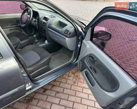 Синий Рено Clio Symbol, объемом двигателя 1.4 л и пробегом 206 тыс. км за 3999 $, фото 32 на Automoto.ua