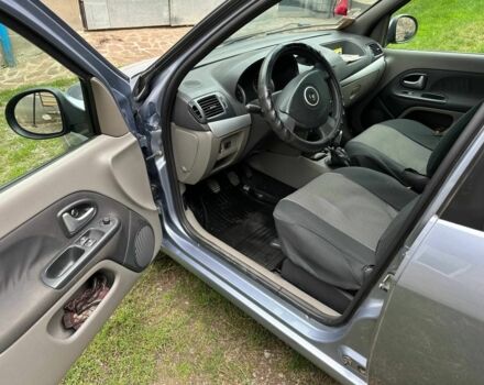 Синий Рено Clio Symbol, объемом двигателя 1.4 л и пробегом 130 тыс. км за 4800 $, фото 2 на Automoto.ua
