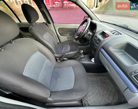 Синий Рено Clio Symbol, объемом двигателя 1.4 л и пробегом 206 тыс. км за 3999 $, фото 31 на Automoto.ua