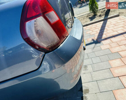 Синий Рено Clio Symbol, объемом двигателя 1.39 л и пробегом 210 тыс. км за 3300 $, фото 8 на Automoto.ua