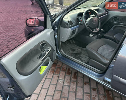 Синий Рено Clio Symbol, объемом двигателя 1.4 л и пробегом 206 тыс. км за 3999 $, фото 22 на Automoto.ua