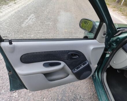 Зеленый Рено Clio Symbol, объемом двигателя 1.4 л и пробегом 305 тыс. км за 2700 $, фото 2 на Automoto.ua