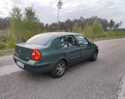 Зеленый Рено Clio Symbol, объемом двигателя 1.4 л и пробегом 305 тыс. км за 2700 $, фото 12 на Automoto.ua