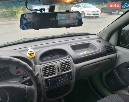 Зеленый Рено Clio Symbol, объемом двигателя 1.4 л и пробегом 326 тыс. км за 2200 $, фото 8 на Automoto.ua