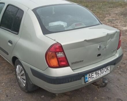 Зеленый Рено Clio Symbol, объемом двигателя 1.4 л и пробегом 300 тыс. км за 2200 $, фото 2 на Automoto.ua