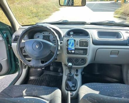 Зеленый Рено Clio Symbol, объемом двигателя 1.4 л и пробегом 240 тыс. км за 2500 $, фото 8 на Automoto.ua