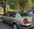 Зеленый Рено Clio Symbol, объемом двигателя 1.39 л и пробегом 161 тыс. км за 3000 $, фото 2 на Automoto.ua