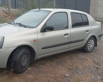 Зеленый Рено Clio Symbol, объемом двигателя 1.4 л и пробегом 300 тыс. км за 2200 $, фото 5 на Automoto.ua