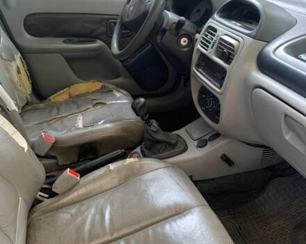 Зеленый Рено Clio Symbol, объемом двигателя 1.4 л и пробегом 460 тыс. км за 1650 $, фото 7 на Automoto.ua